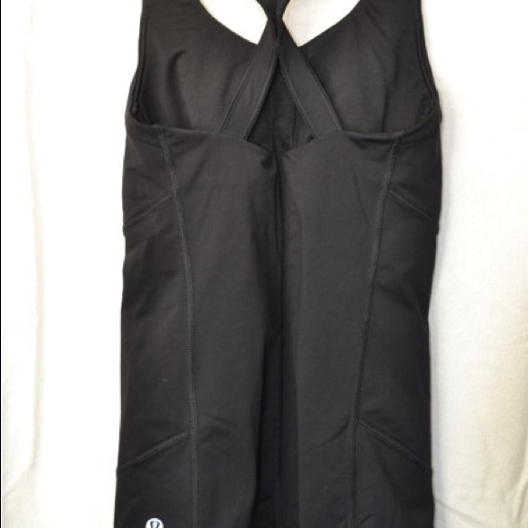 Black Lulu lemon tank top with built in bra - Picture 2 of 3